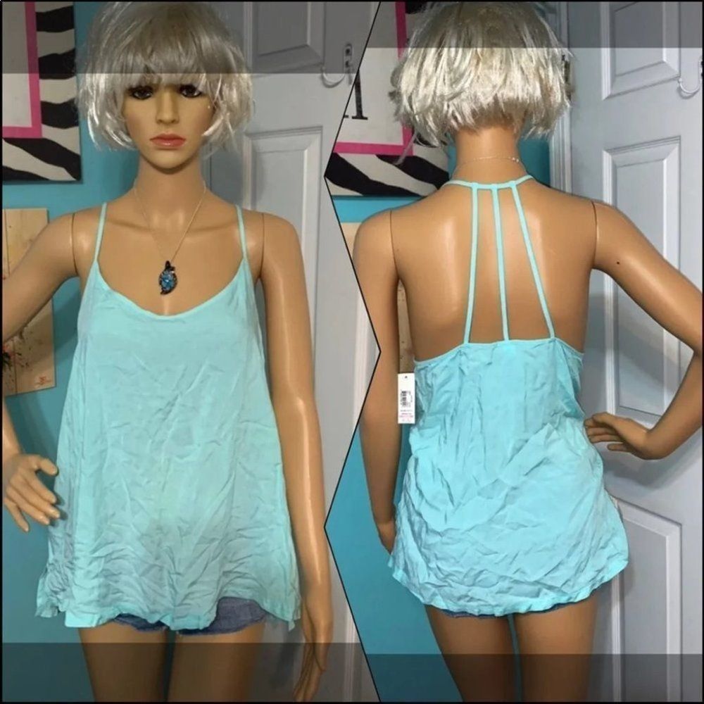 NWT XL Juniors 15-17 No Boundaries Tank